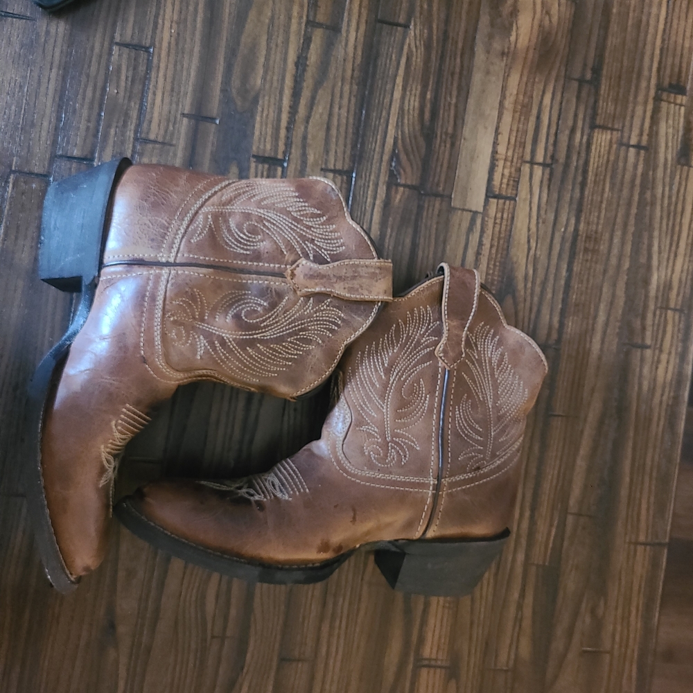 Laredo Brown Ankle Boots